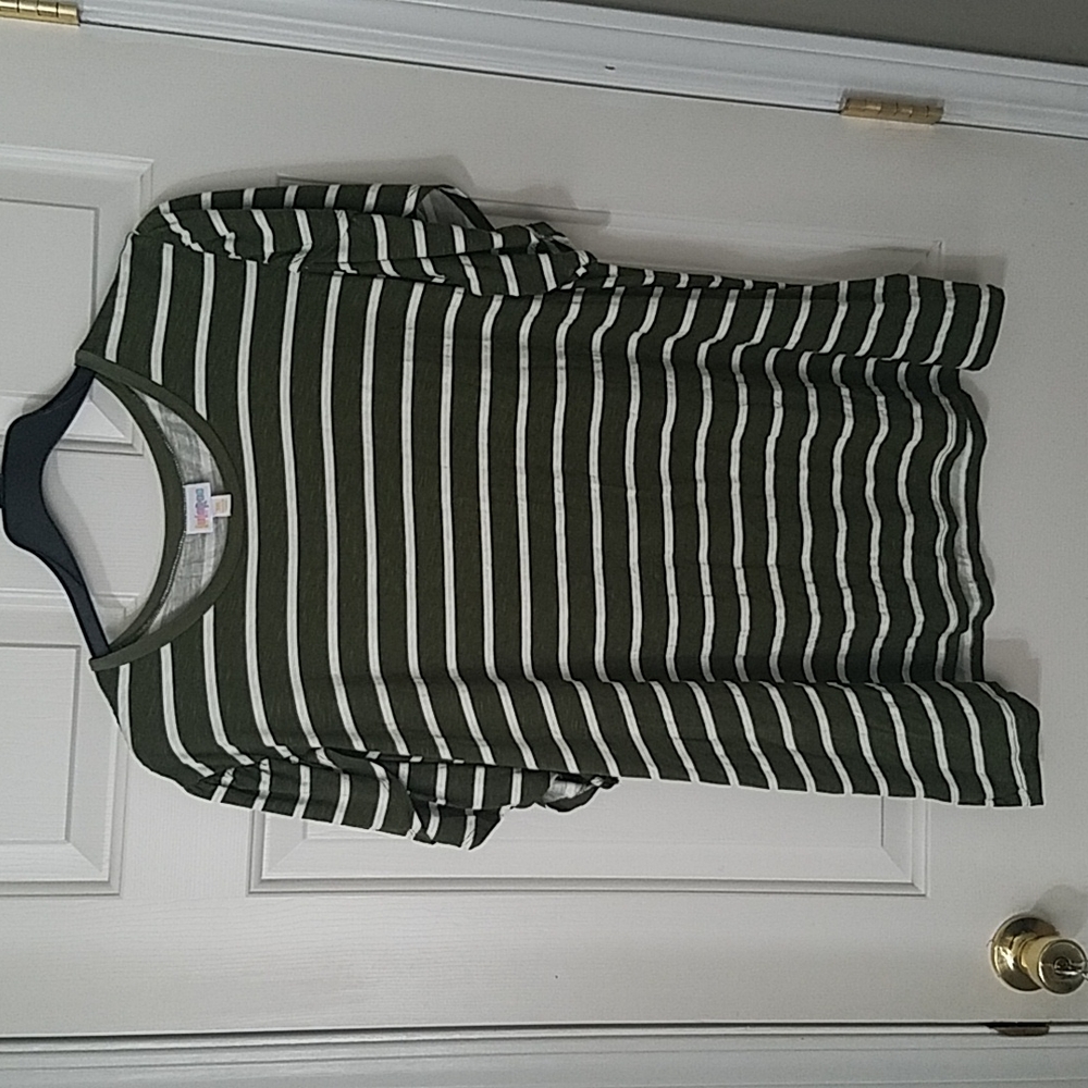 Lularoe olive top